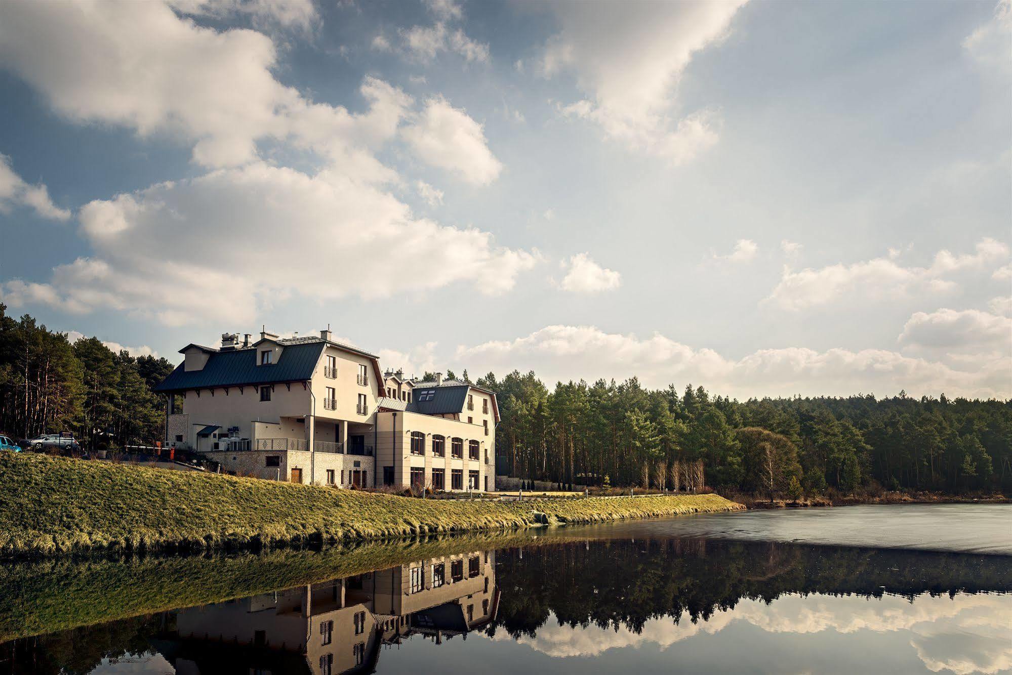 Hotel Natura Residence Business&Spa Siewierz Esterno foto